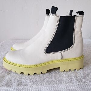 Dolce Vita leather womens boots size 9